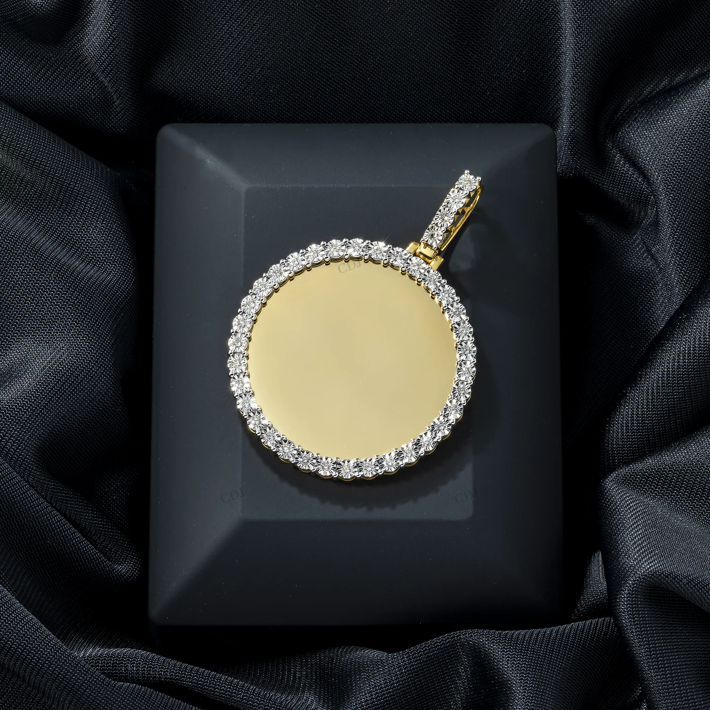Iced Out 1.00 CT Circle Picture Pendant hip hop jewelry CustomDiamJewel