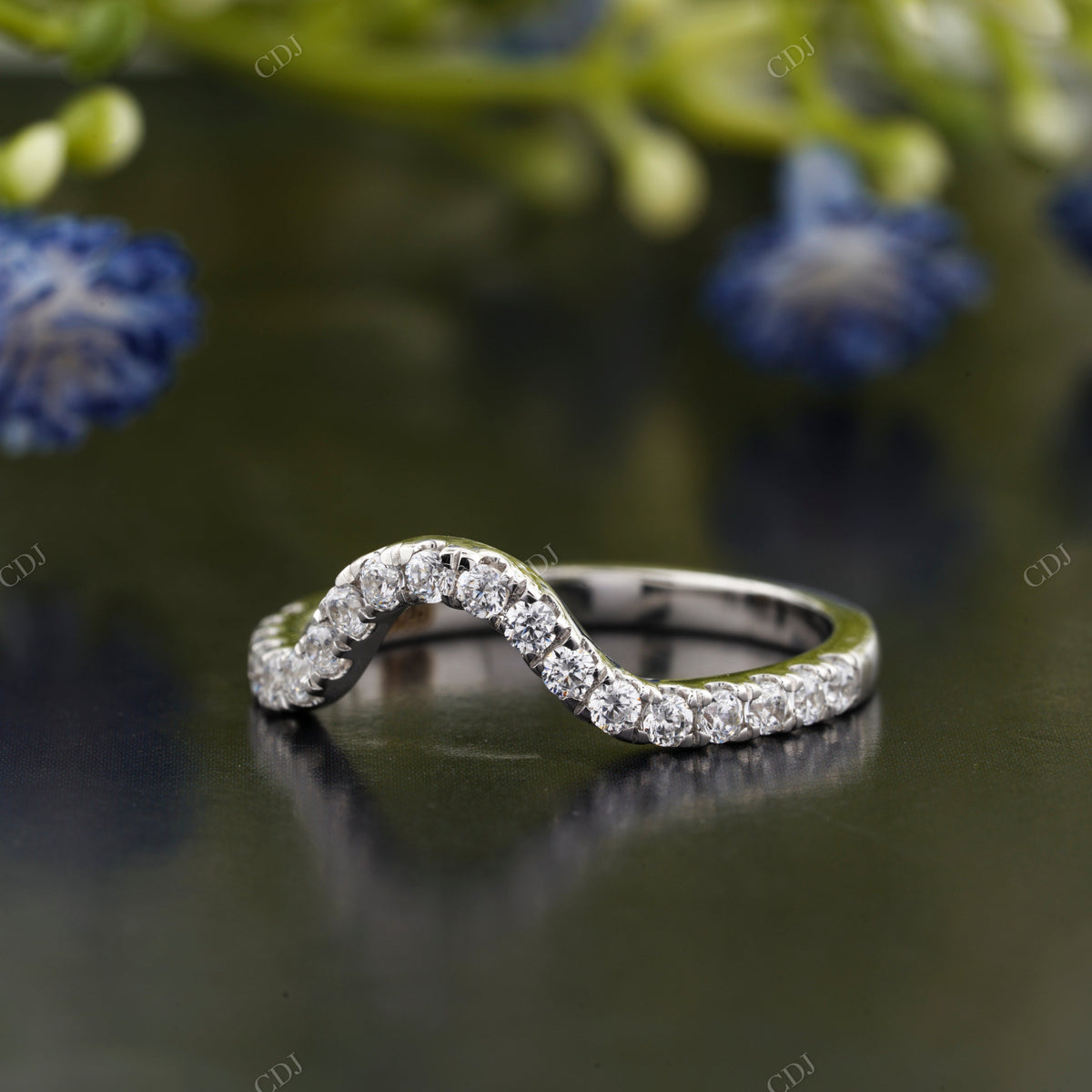 Curved Pavé Lab-Grown Diamond Band