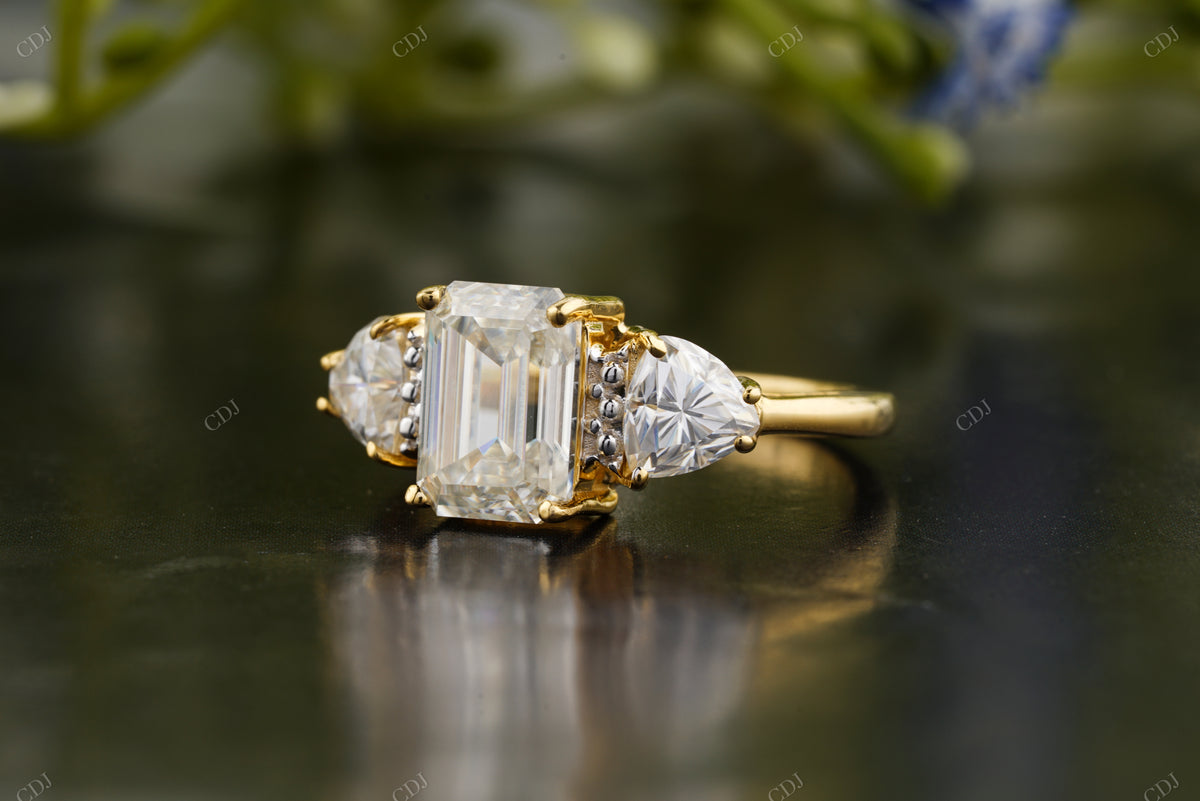 Lab-Grown Diamond Pear Side Stone Ring customdiamjewel