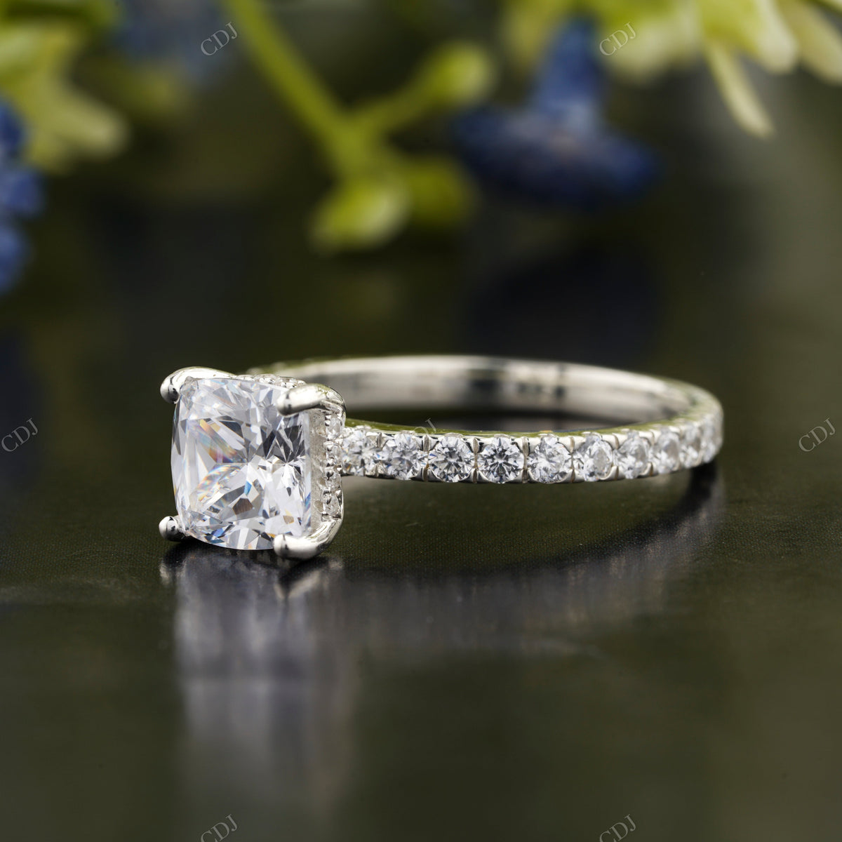 Cushion Lab-Grown Diamond Pavé Ring customdiamjewel