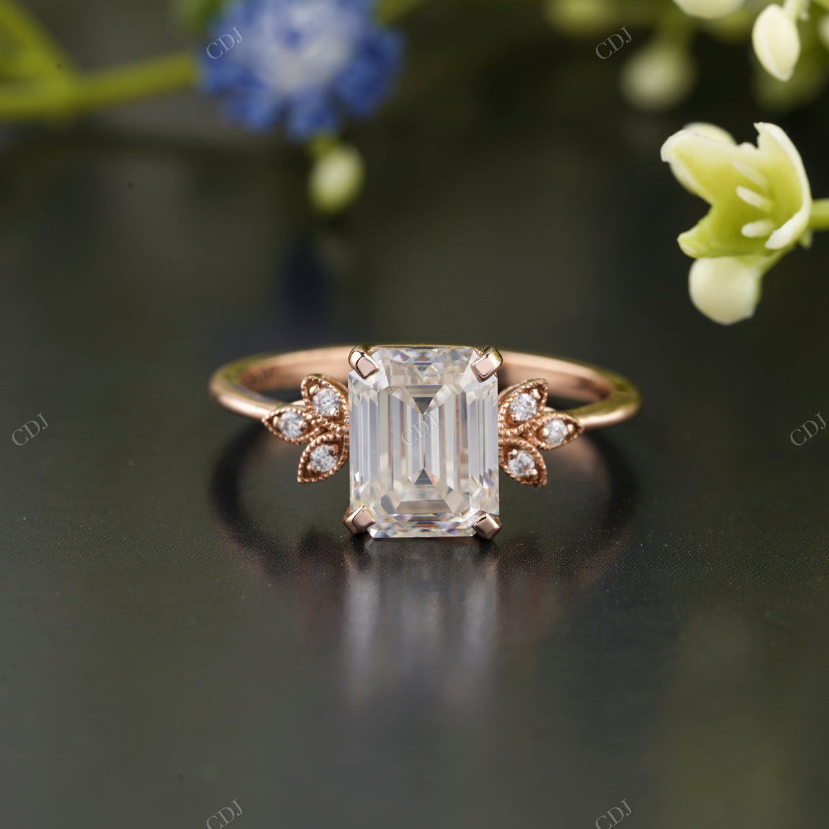 Emerald Cut Lab-Grown Diamond Ring customdiamjewel