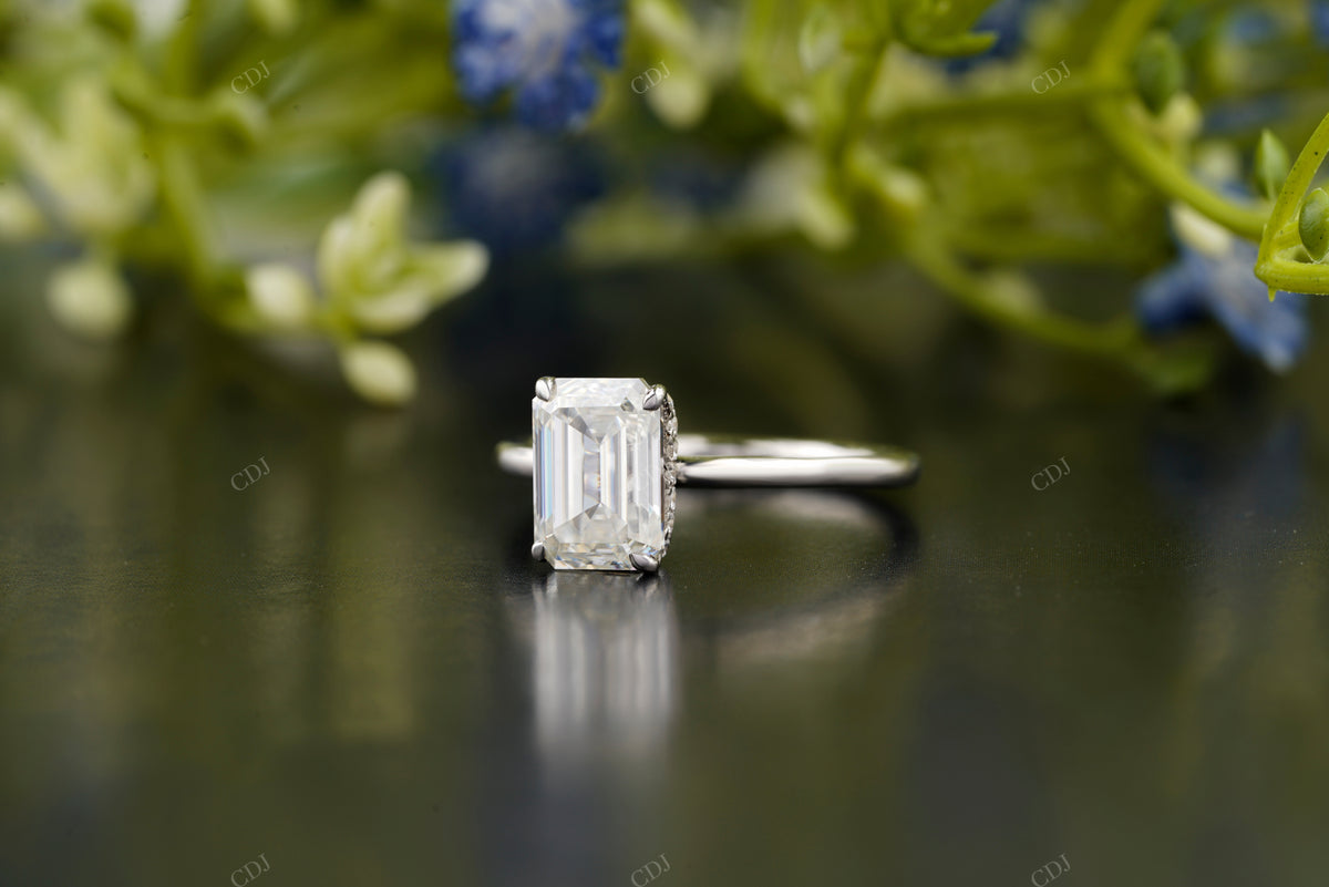 Classic Emerald Lab-Grown Diamond Ring customdiamjewel