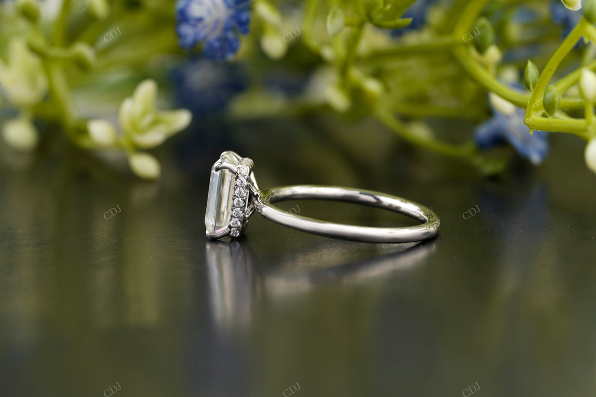 Classic Emerald Lab-Grown Diamond Ring customdiamjewel