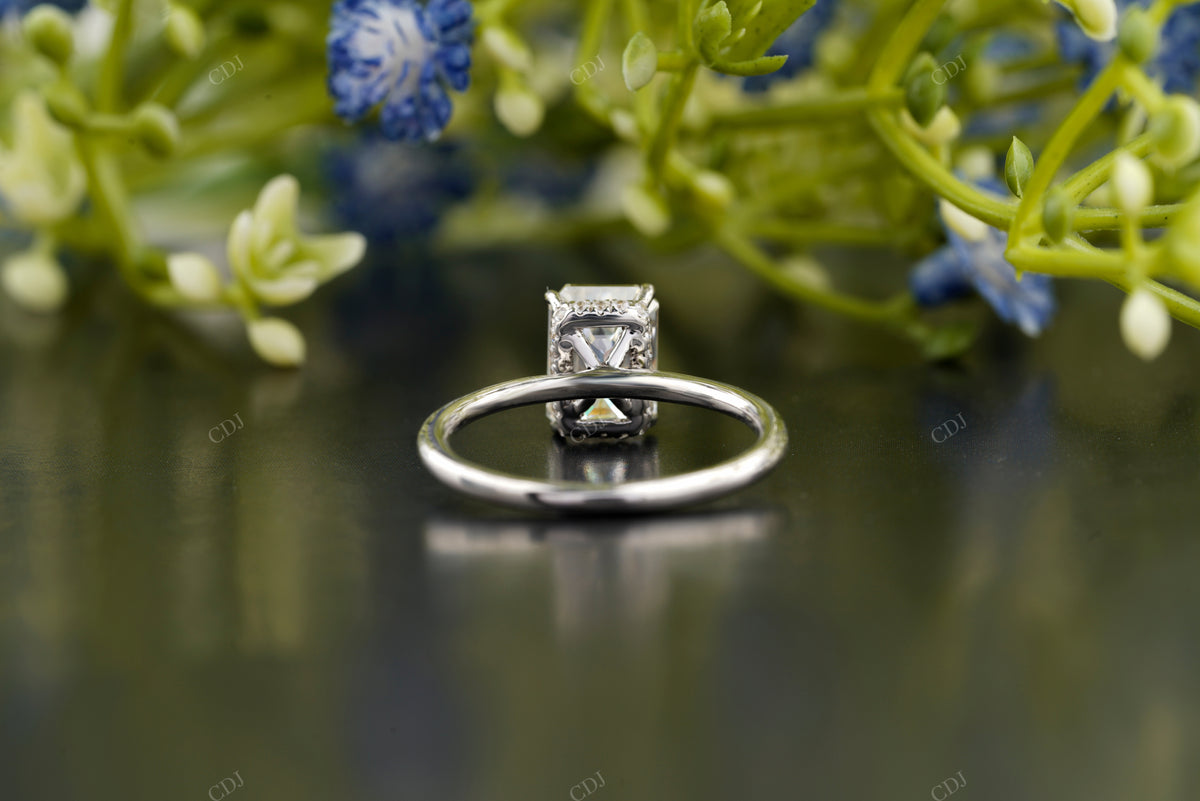 Classic Emerald Lab-Grown Diamond Ring customdiamjewel