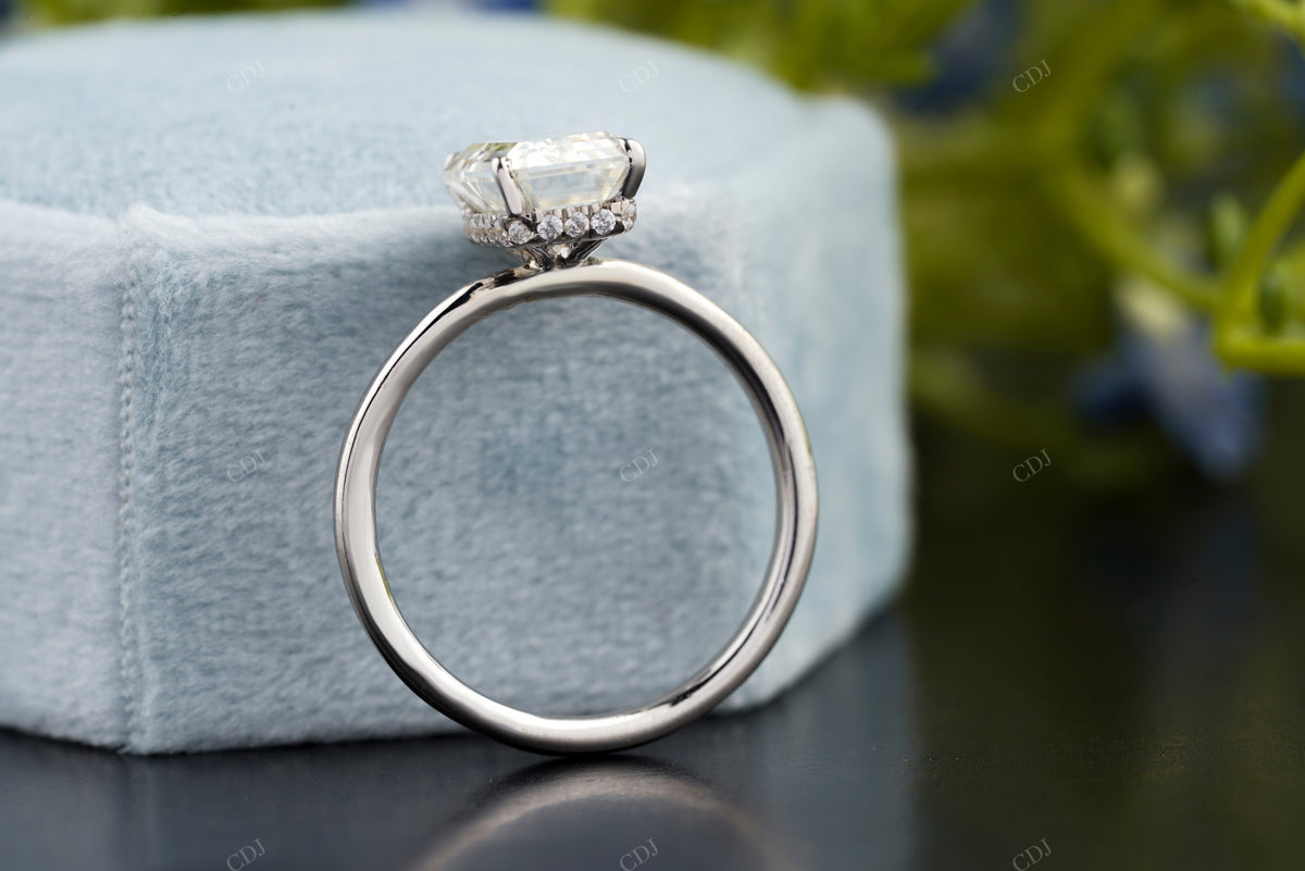 Classic Emerald Lab-Grown Diamond Ring customdiamjewel