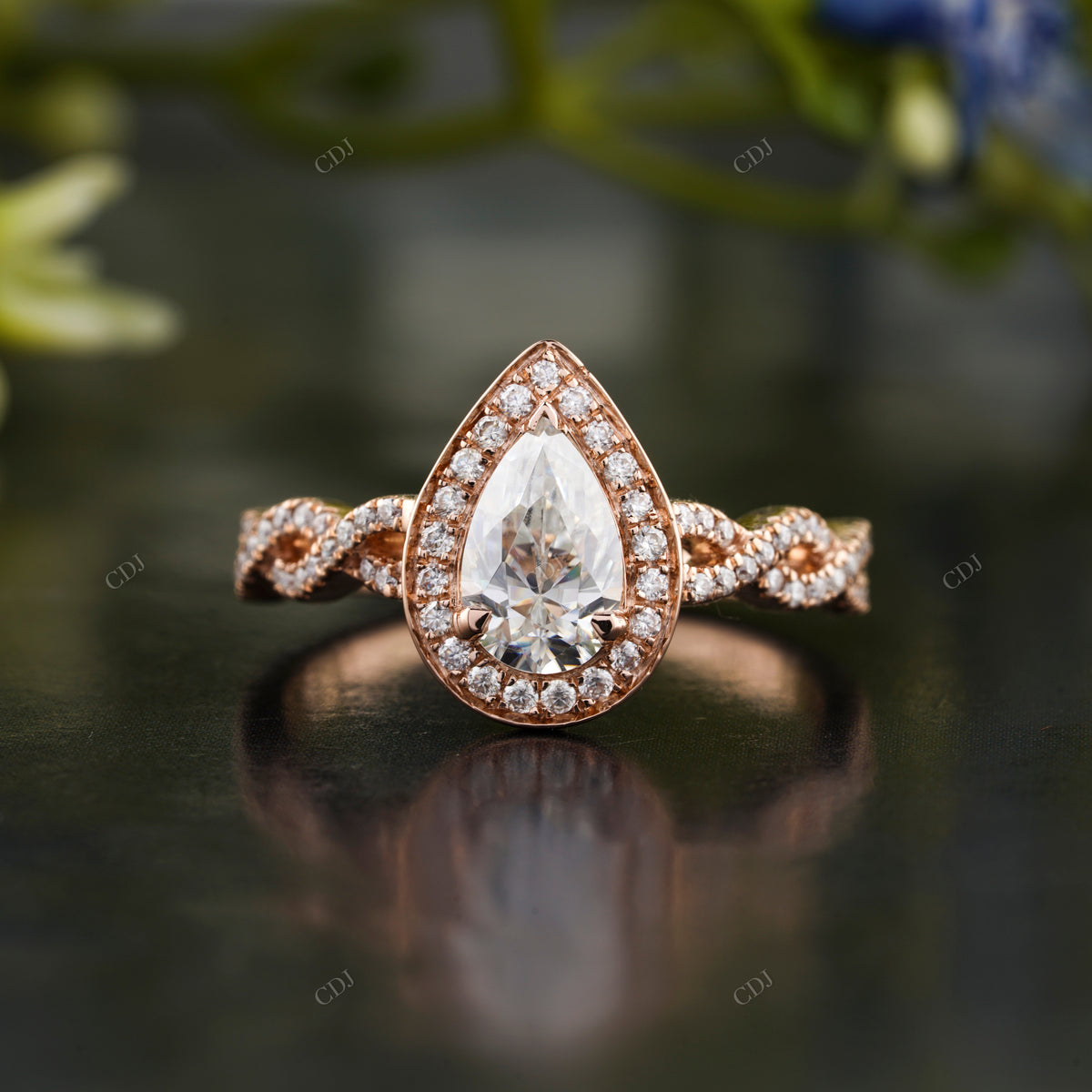 Pear Lab-Grown Diamond Halo Ring customdiamjewel