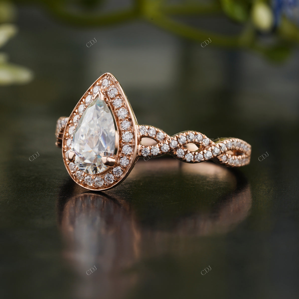 Pear Lab-Grown Diamond Halo Ring customdiamjewel