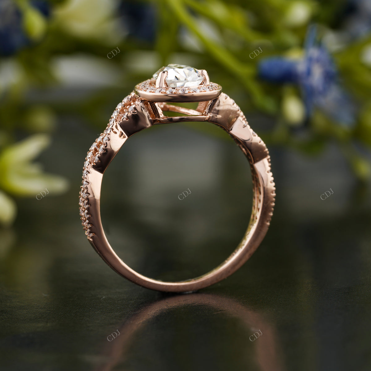 Pear Lab-Grown Diamond Halo Ring customdiamjewel