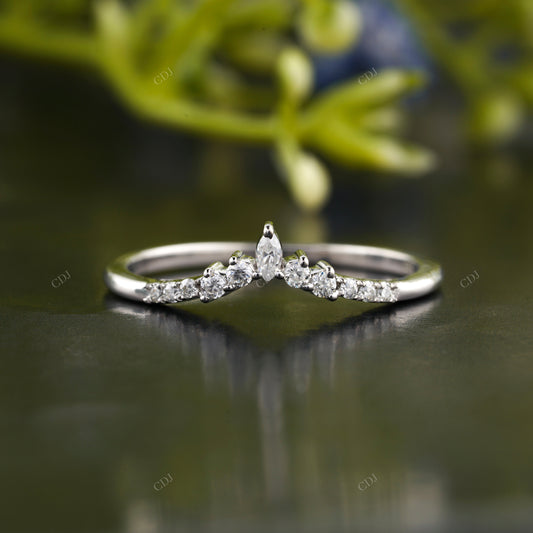 Lab-Grown Diamond Pavé Chevron Band