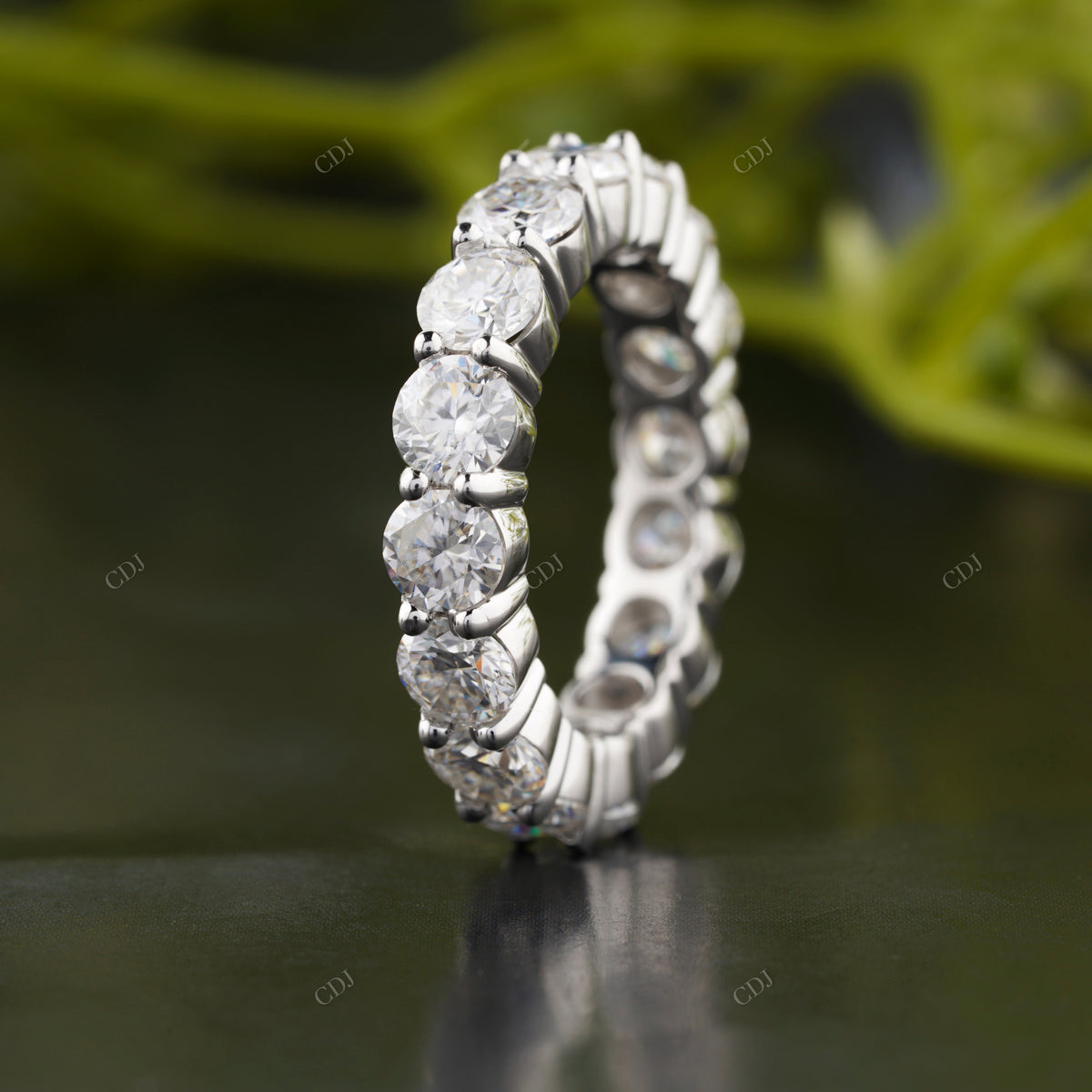 Round Lab-Grown Diamond Pavé Band