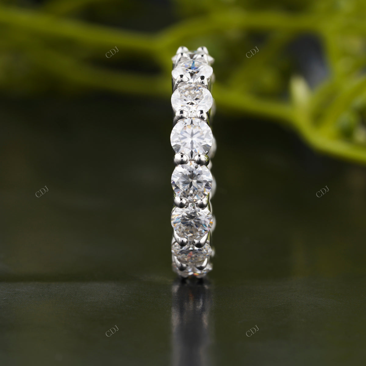 Round Lab-Grown Diamond Pavé Band