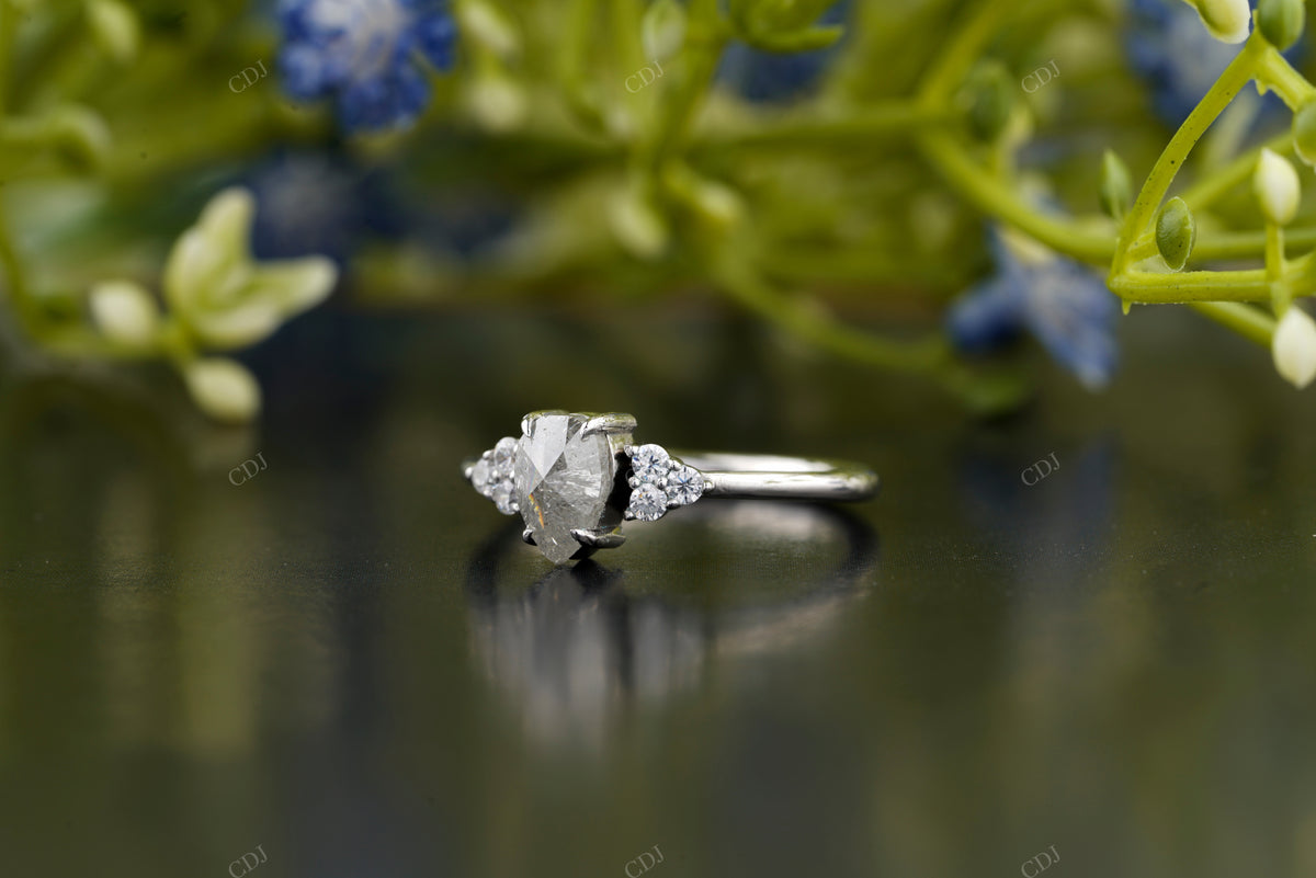 Pear Lab-Grown Diamond Three-Stone Ring customdiamjewel