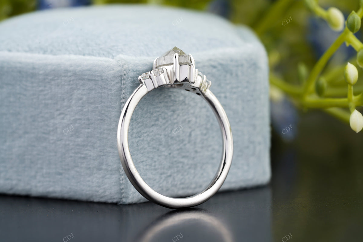 Pear Lab-Grown Diamond Three-Stone Ring customdiamjewel