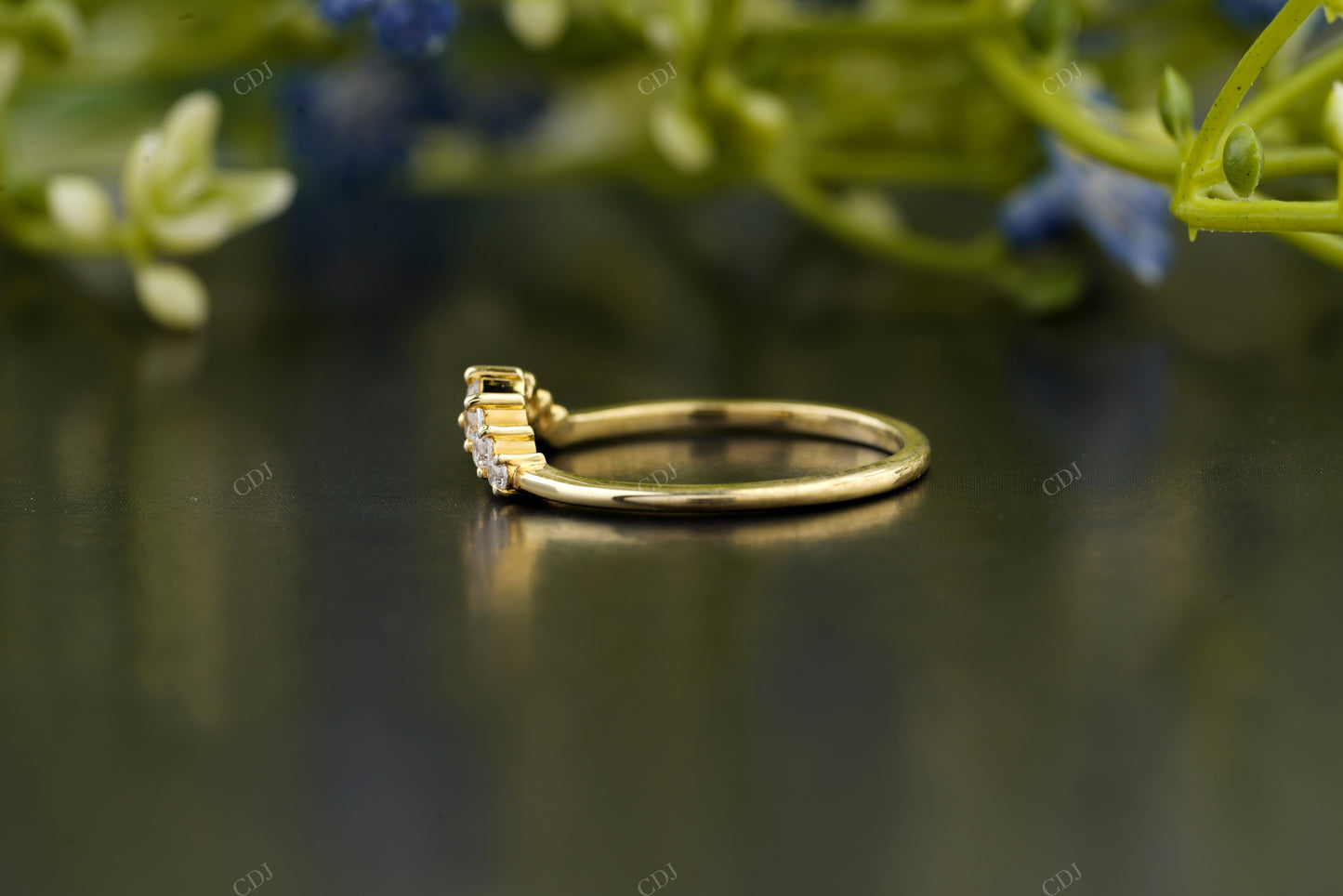 Lab-Grown Diamond V-Shaped Band