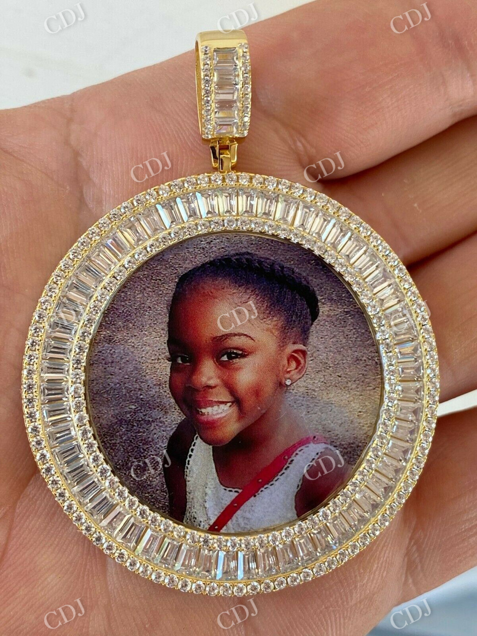 Hip Hop Round Shape Photo Frame Pendant  customdiamjewel   