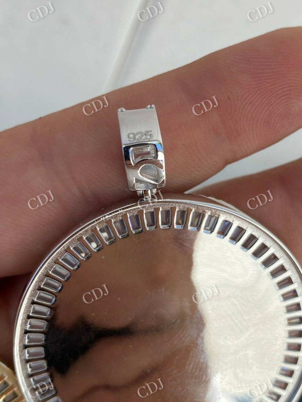 Hip Hop Round Shape Photo Frame Pendant  customdiamjewel   
