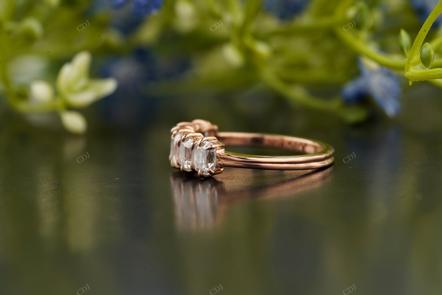 Oval Lab-Grown Diamond Band Ring