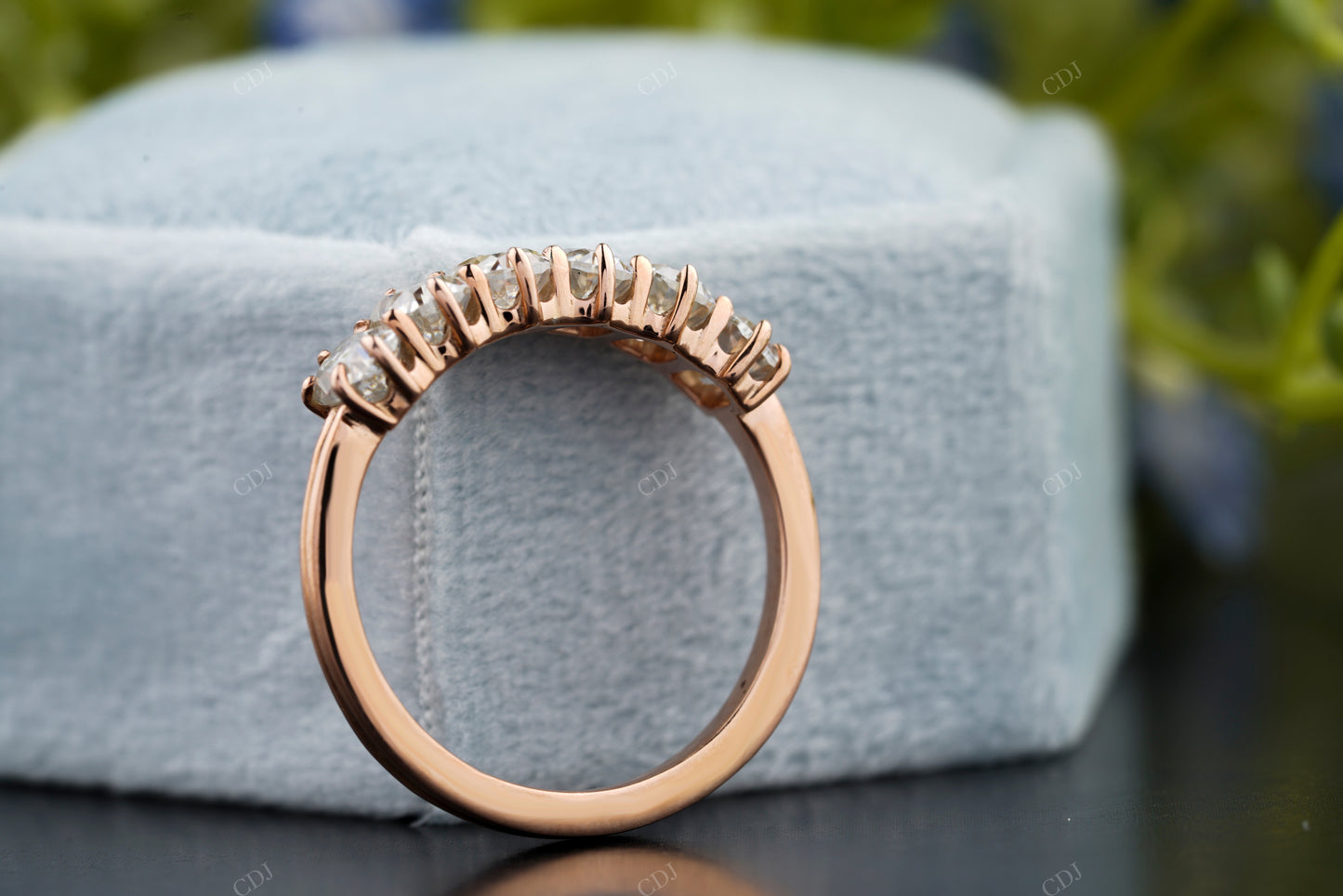 Oval Lab-Grown Diamond Band Ring