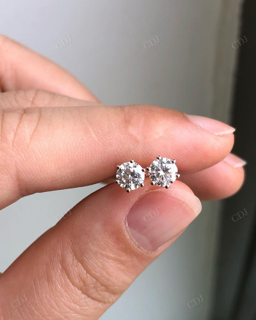 Classic Round Lab Grown Diamond Stud Earrings customdiamjewel