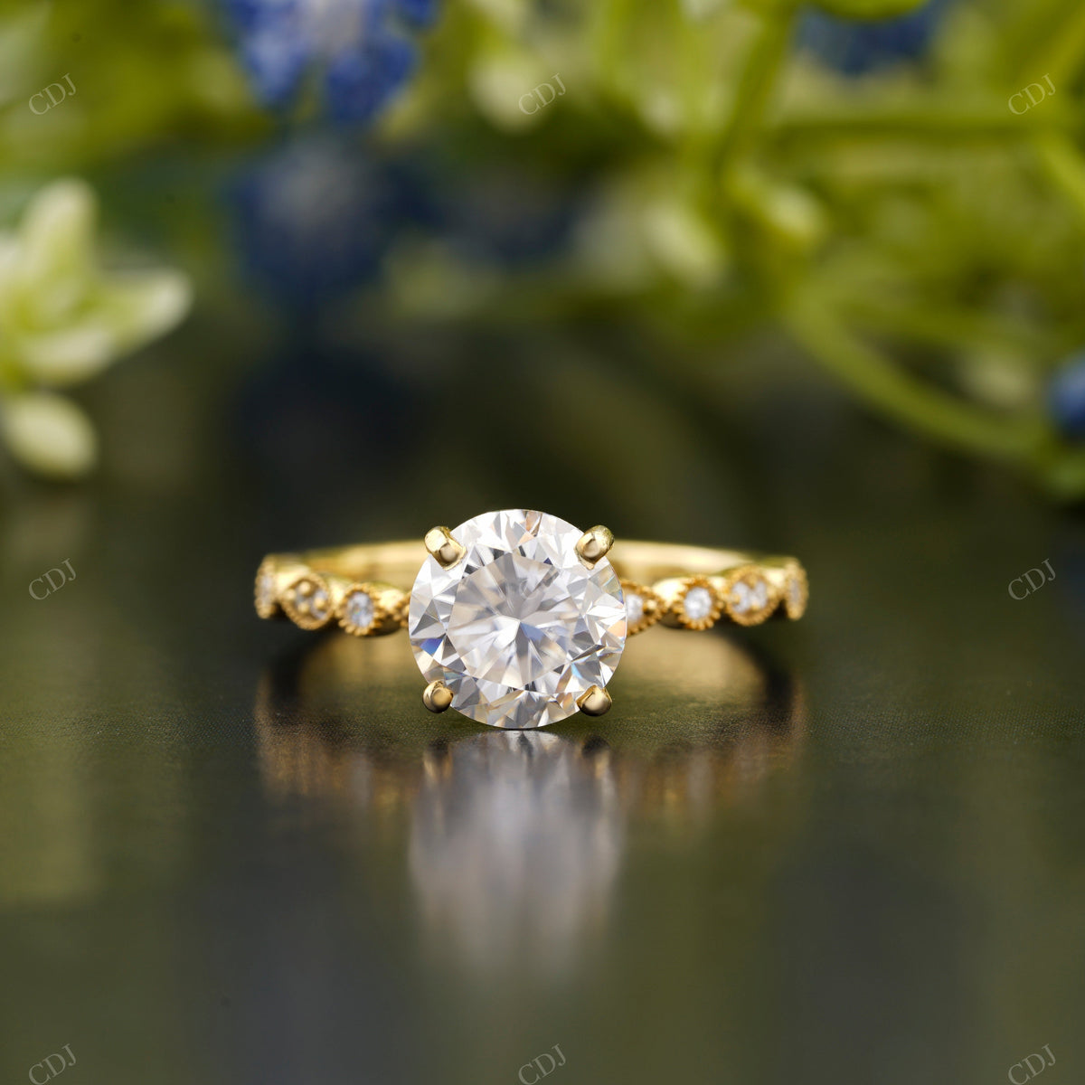 Round Lab-Grown Diamond Vintage Ring customdiamjewel