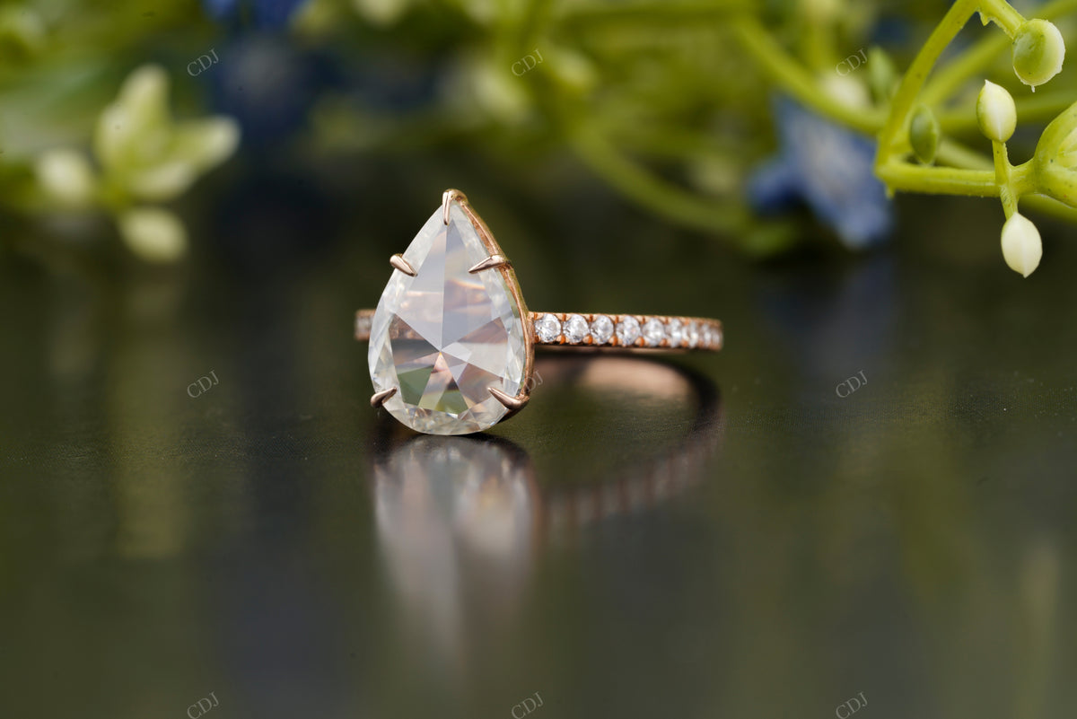 Pear Lab-Grown Diamond Pavé Ring customdiamjewel