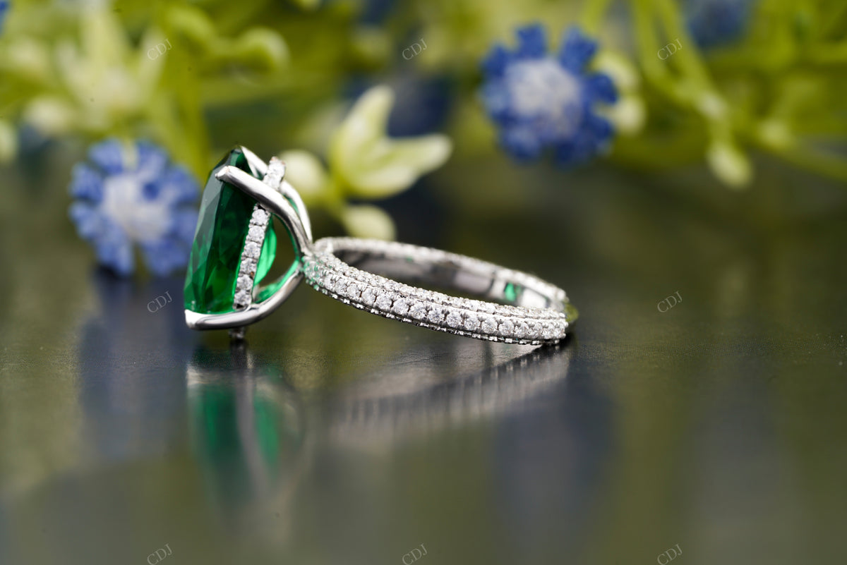 Oval Green Pavé Moissanite Ring customdiamjewel