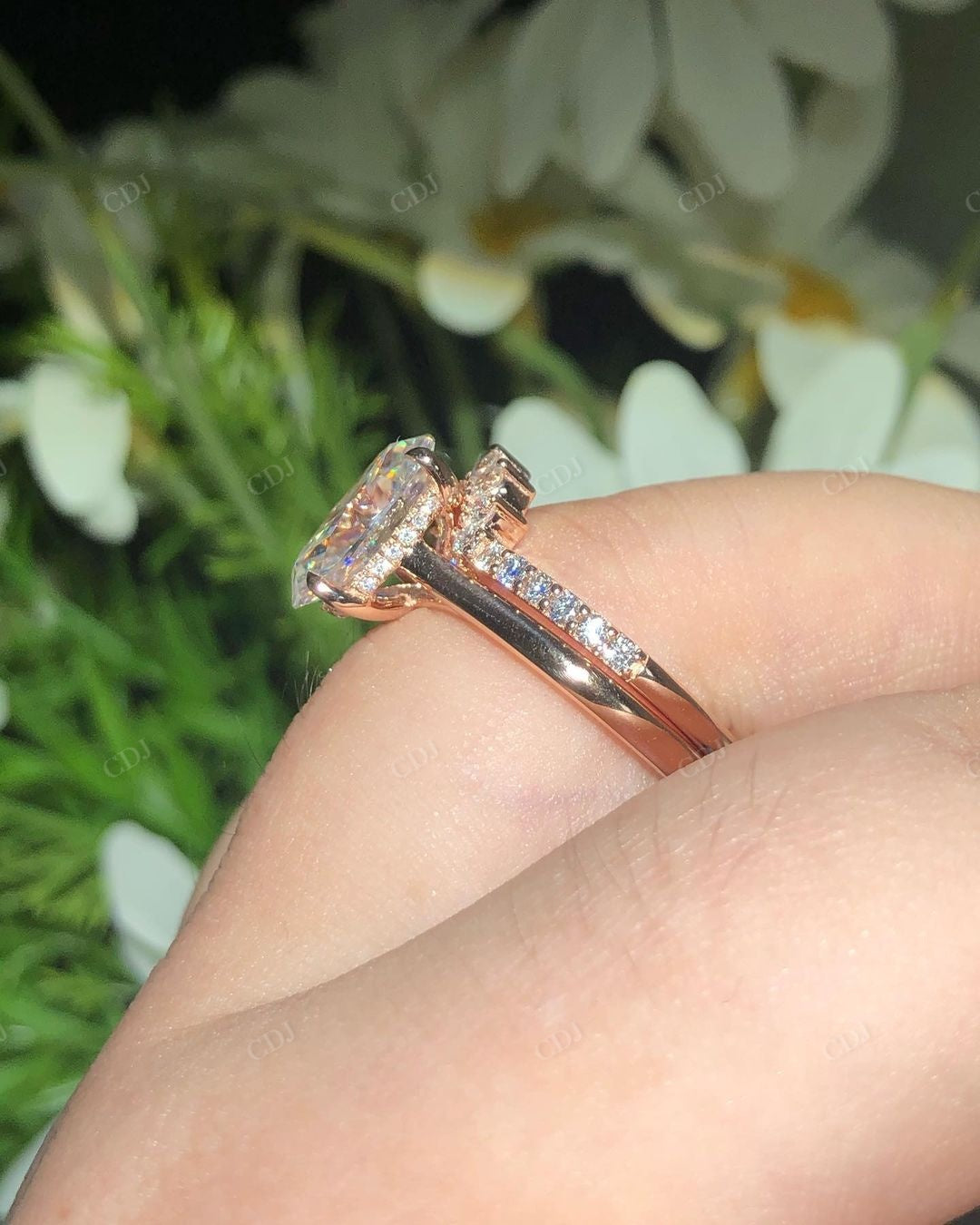 Oval Cut Lab Grown Diamond Bridal Ring Set