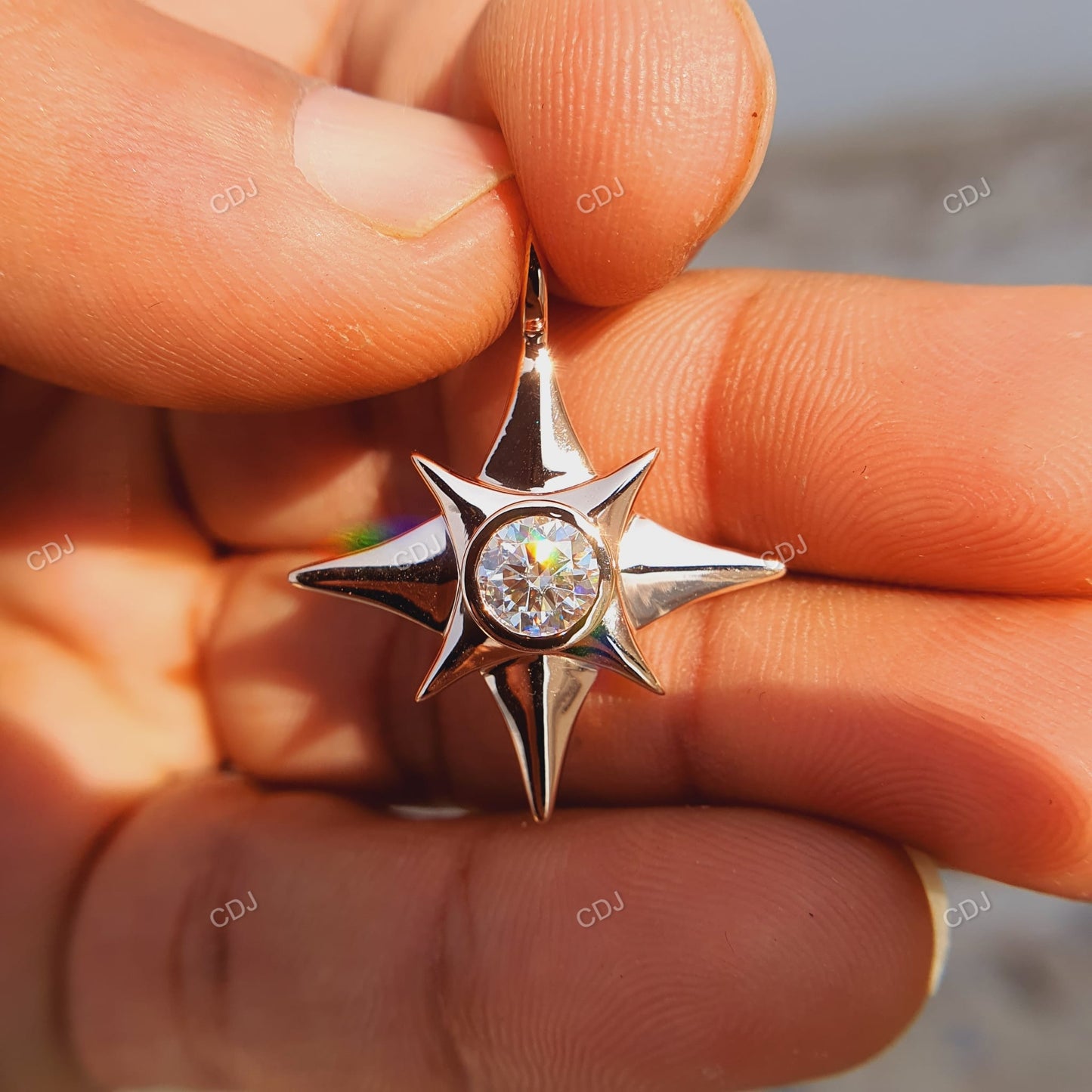 0.84ctw 10k White Gold Starburst CVD Diamond Pendant