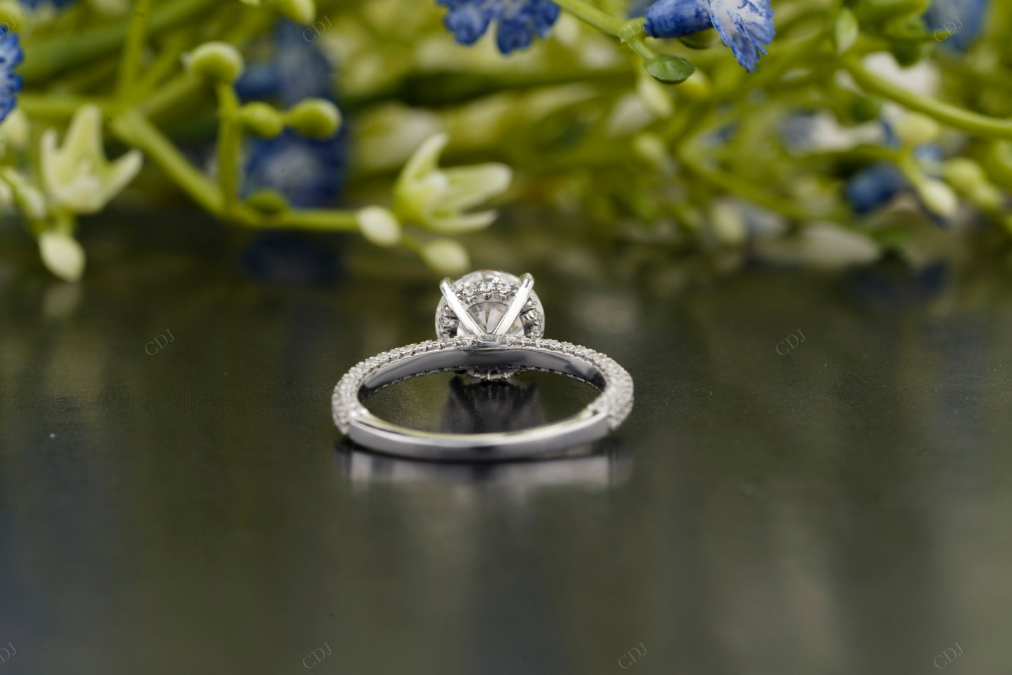 Lab-Grown Diamond White Gold Pavé Ring