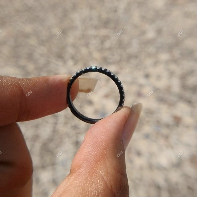 0.32 CTW Round Cut Lab-Grown Diamond Prong Set Band