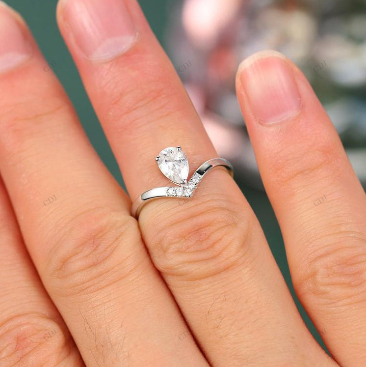 S925 Pear Lab Grown Diamond V-Band