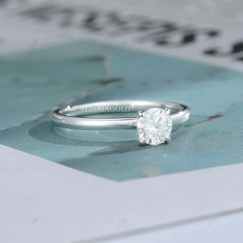 Round Cut Lab Grown Diamond Ring