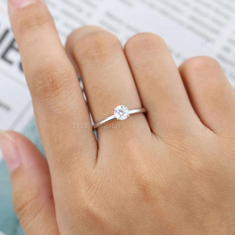 Round Cut Lab Grown Diamond Ring