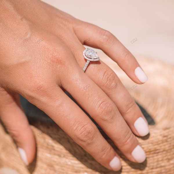 Pear Cut Lab Grown Diamond Classic Style Gold Ring