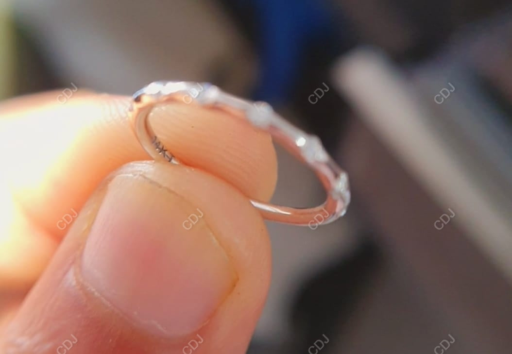 0.07ctw Round Cut Diamond Minimalist CVD Diamond Band