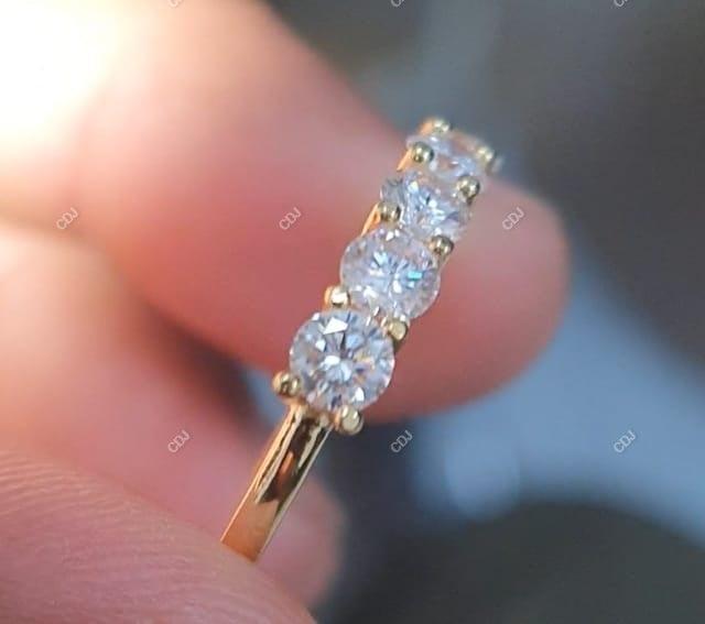 10K Yellow Gold 1.15 CTW Round Cut Diamond Five-Stone Wedding Band