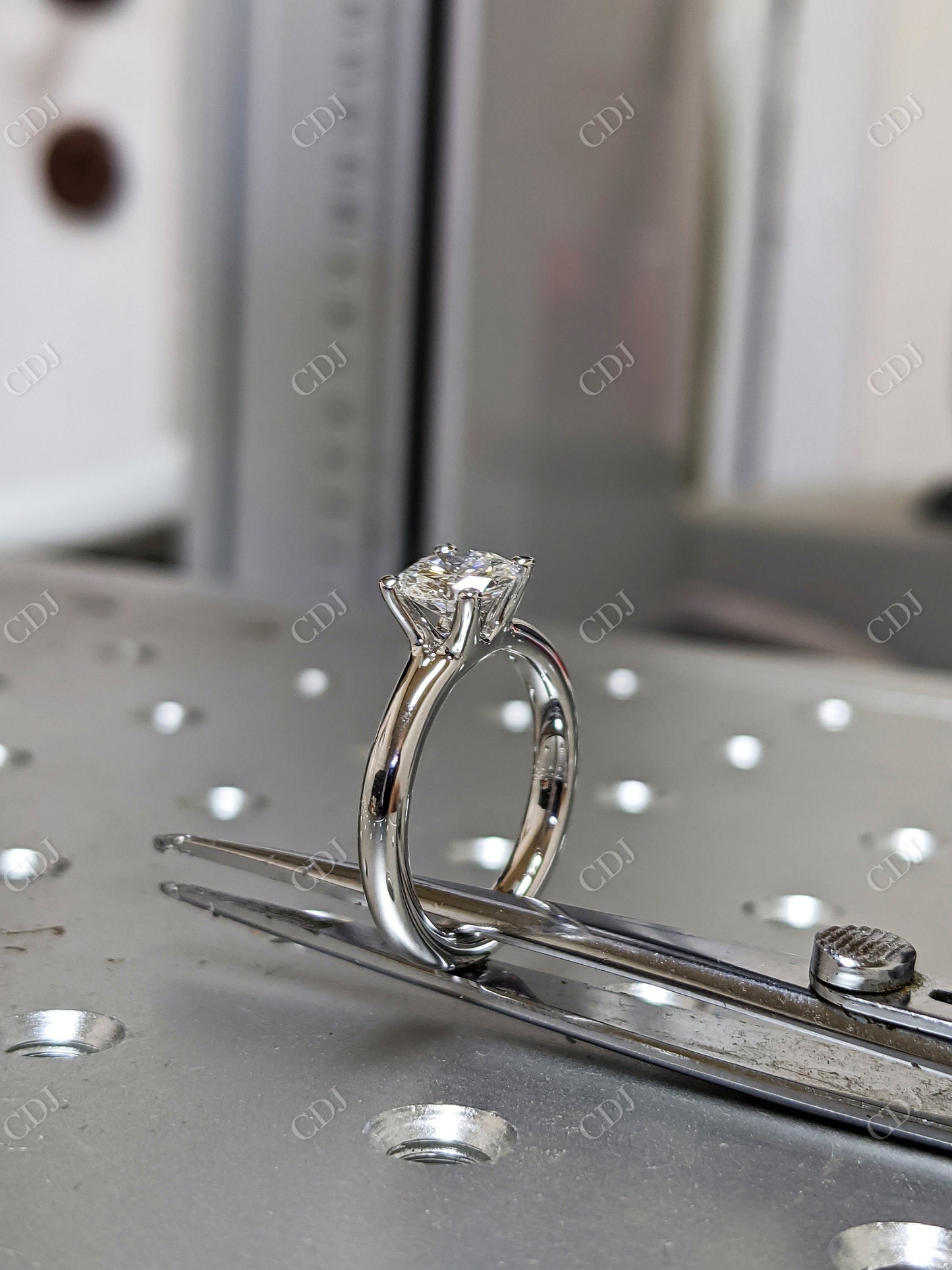 1.00CT Round Cut Moissanite Engagement Ring