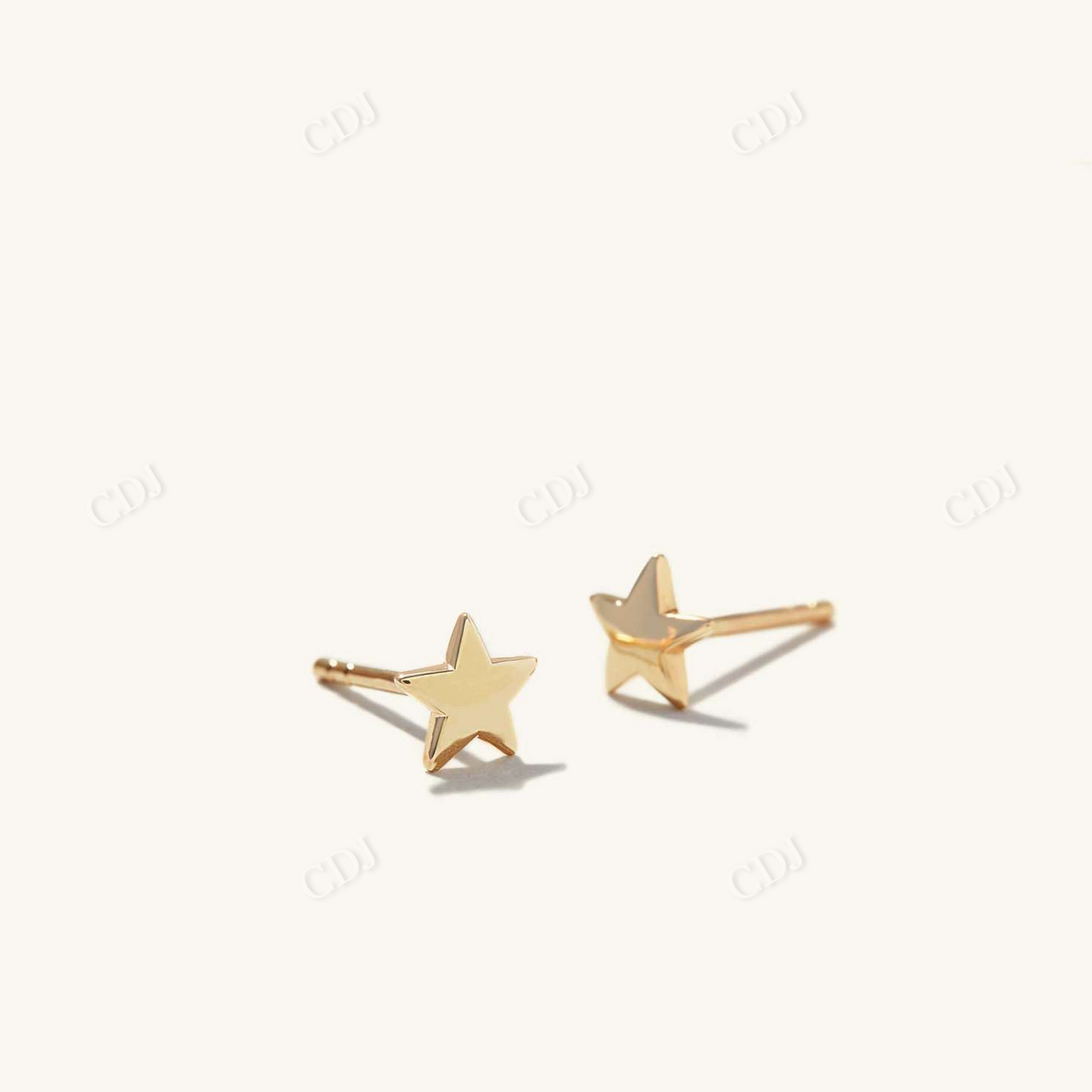 14K Yellow Gold Star Stud Earring