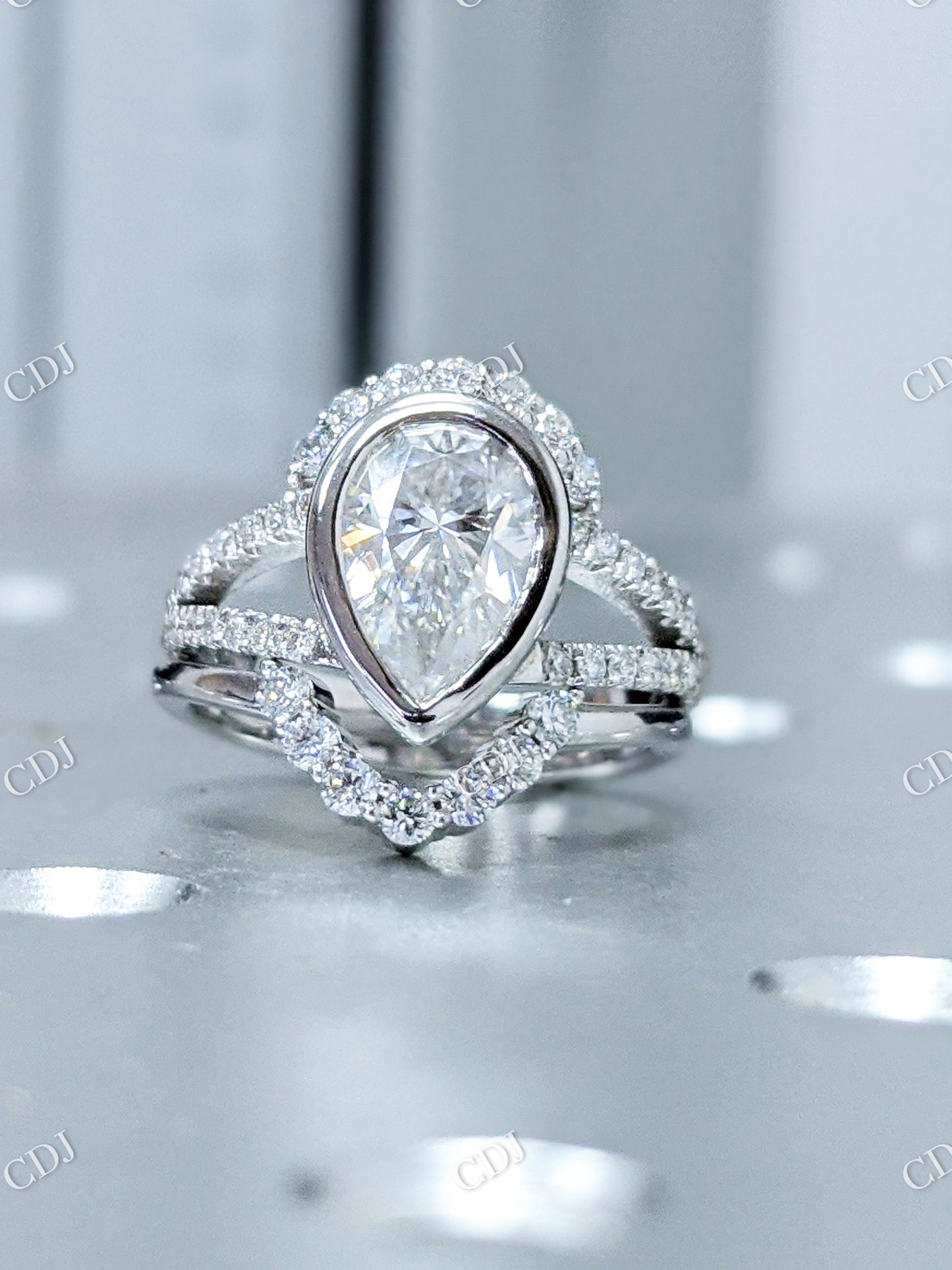 Pear Shaped Moissanite Vintage White Gold Bridal Ring Set