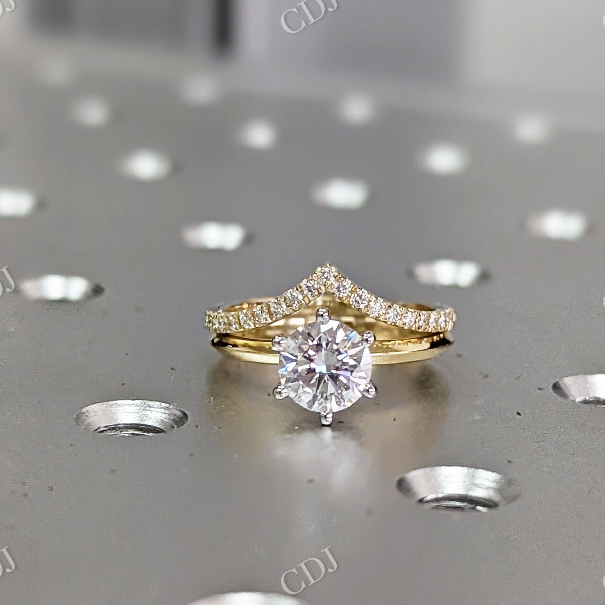 White Gold Classic Moissanite Engagement Ring Set with Delicate Band  customdiamjewel 10 KT Yellow Gold VVS-EF