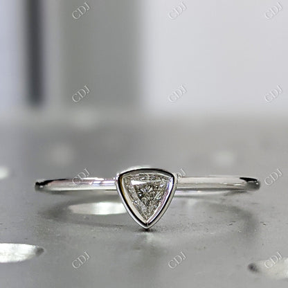 Triangle Diamond Simple Engagement Ring  customdiamjewel 10 KT White Gold VVS-EF